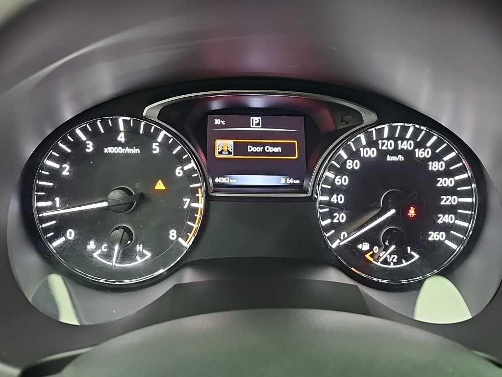 Nissan Altima — photo 06