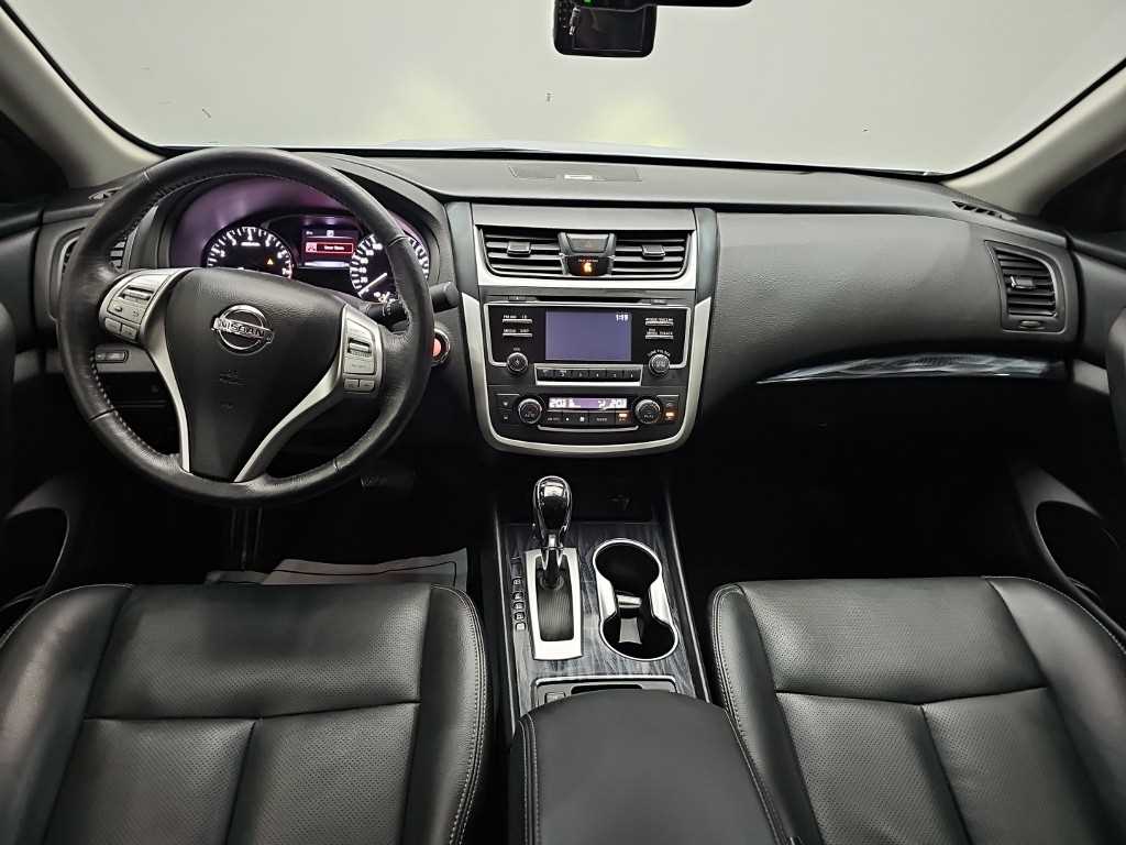Nissan Altima — photo 07