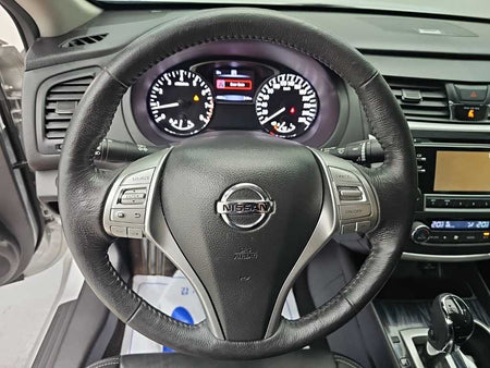 Nissan Altima — photo 09