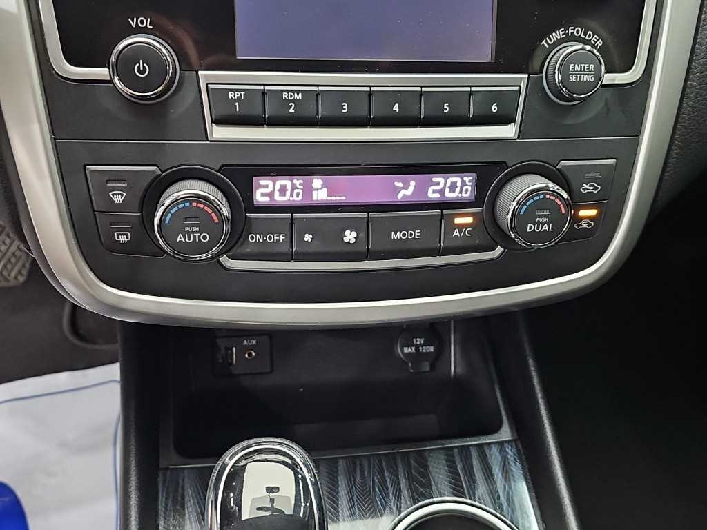 Nissan Altima — photo 10