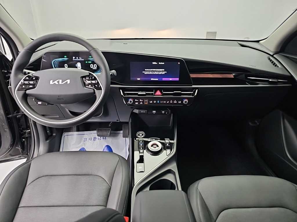 Kia Niro — photo 07