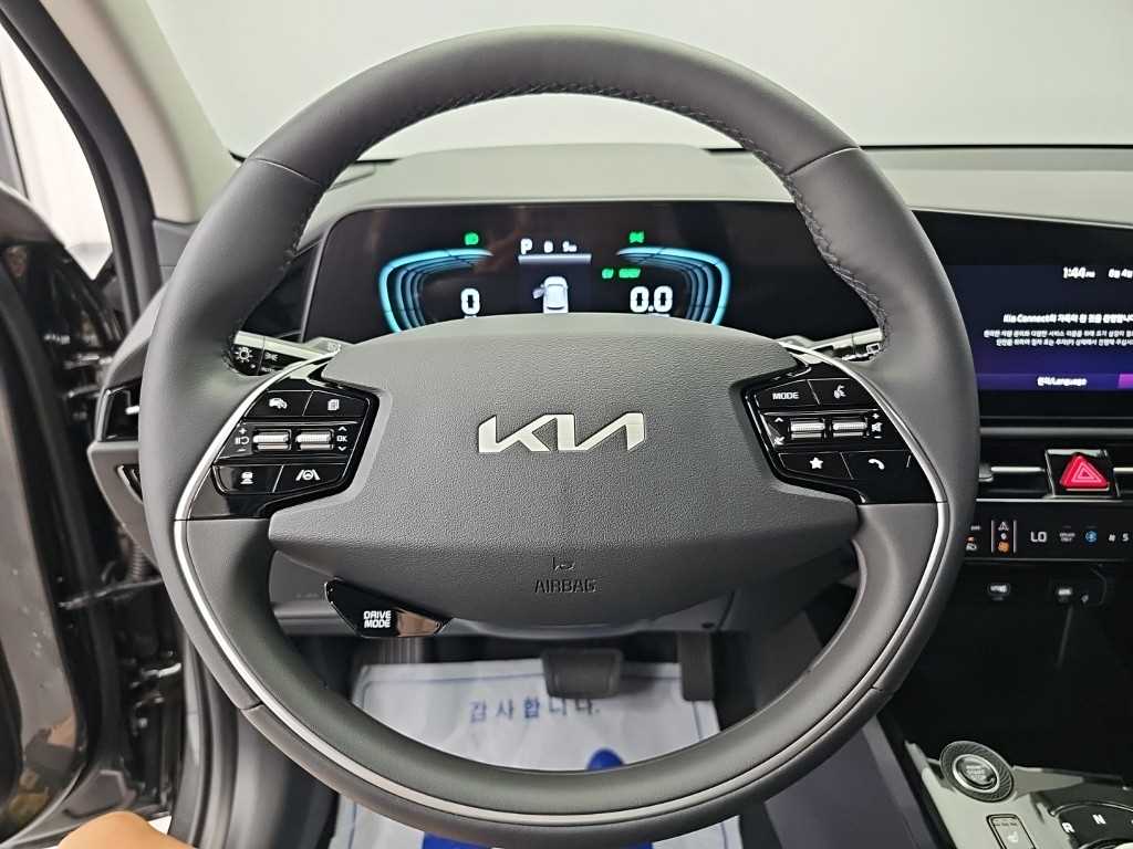 Kia Niro — photo 09