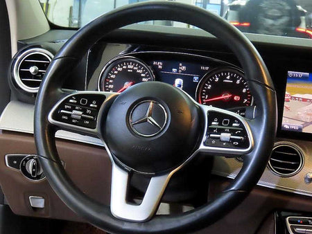 Mercedes-Benz E-Class — photo 08