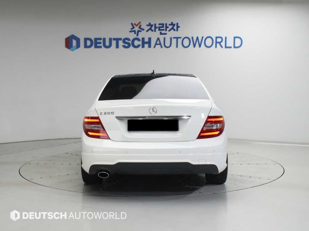 Mercedes-Benz C-Class — photo 04