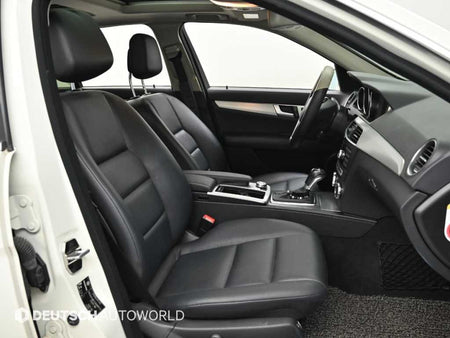 Mercedes-Benz C-Class — photo 10