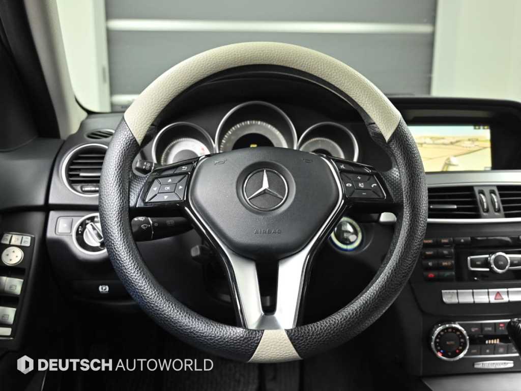 Mercedes-Benz C-Class — photo 13