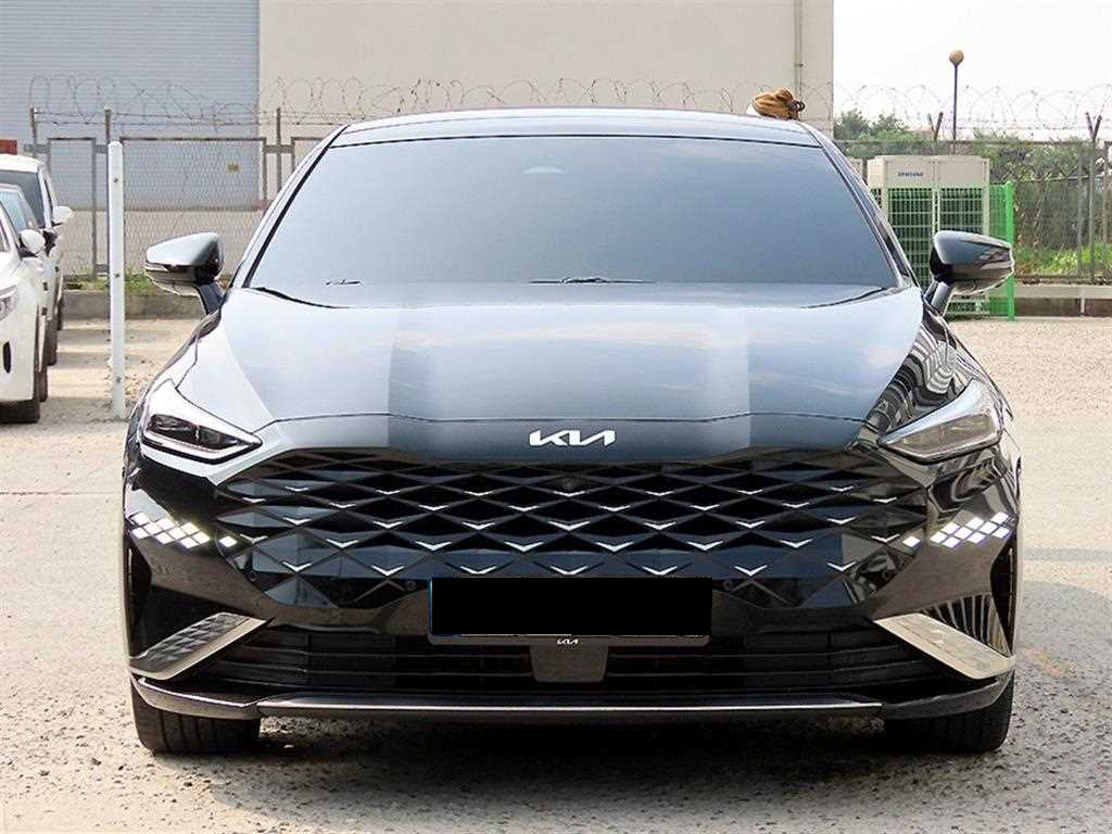 Kia K8 — photo 01