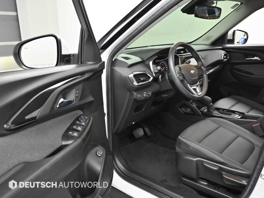 CHEVROLET Trailblazer — photo 11