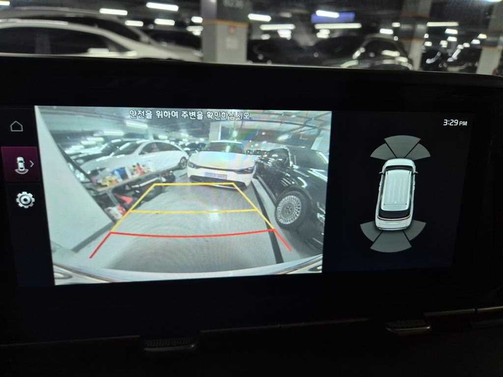 Kia Carnival — photo 16