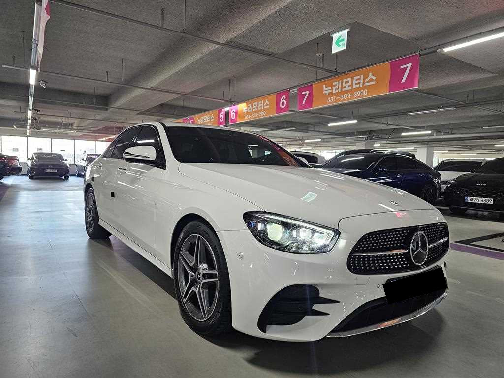 Mercedes-Benz E-Class — photo 01