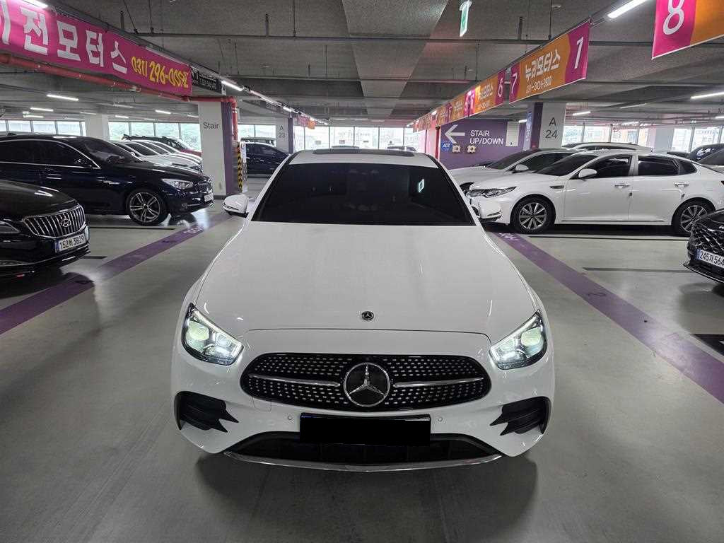 Mercedes-Benz E-Class — photo 02