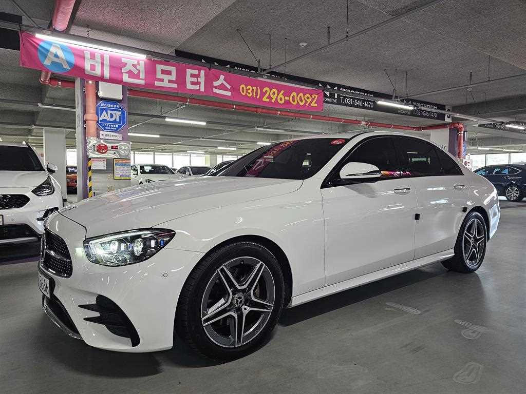 Mercedes-Benz E-Class — photo 03