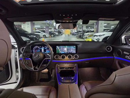 Mercedes-Benz E-Class — photo 09