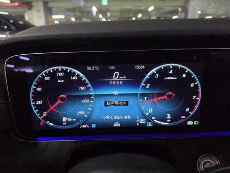 Mercedes-Benz E-Class — photo 13