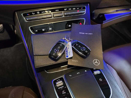 Mercedes-Benz E-Class — photo 16