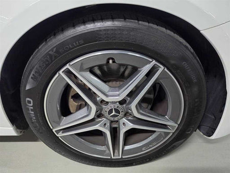 Mercedes-Benz E-Class — photo 19
