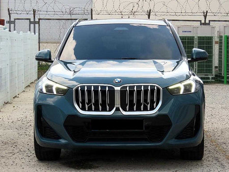 BMW X1 — photo 01