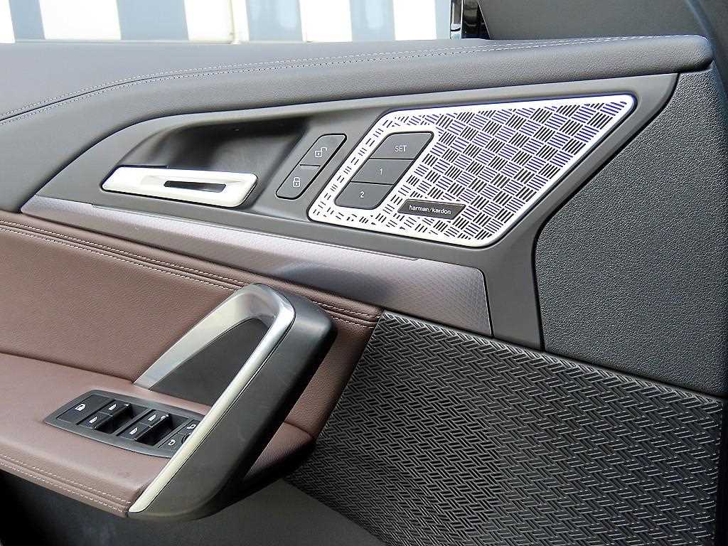 BMW X1 — photo 12