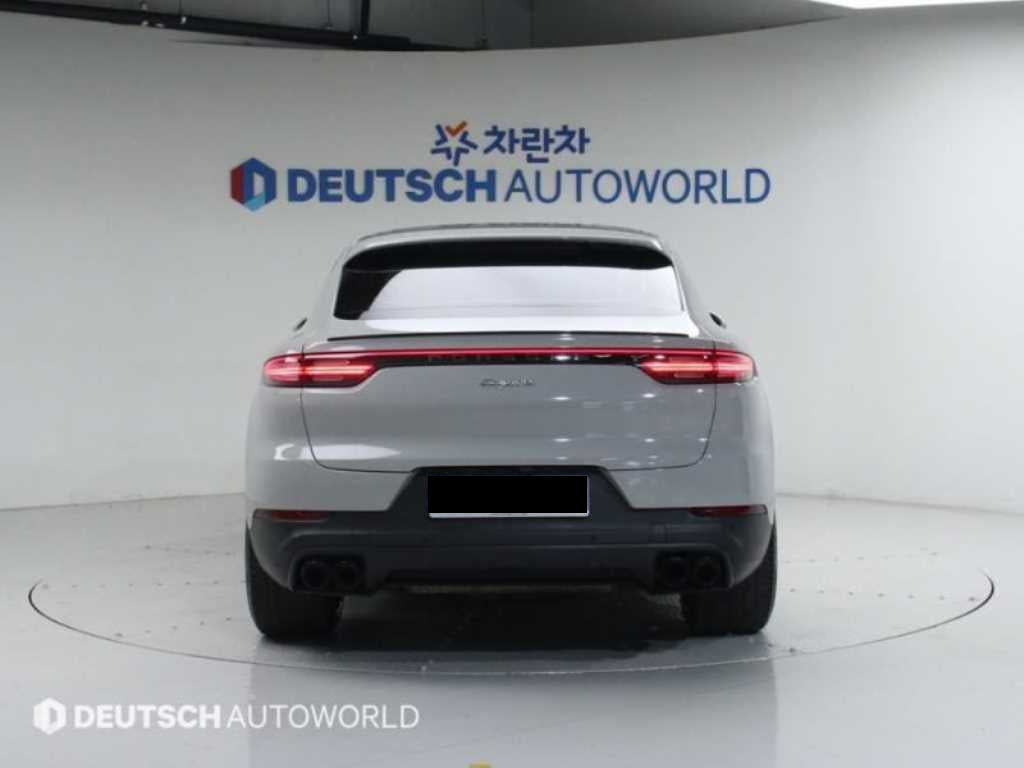 Porsche Cayenne — photo 03