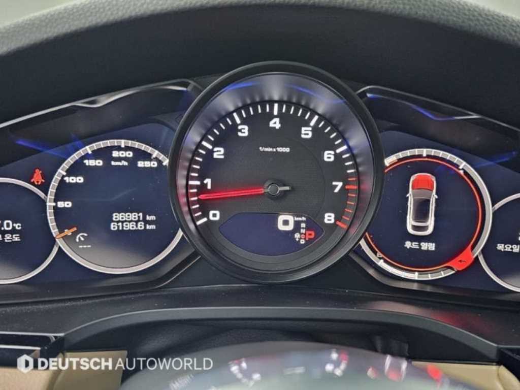 Porsche Cayenne — photo 05