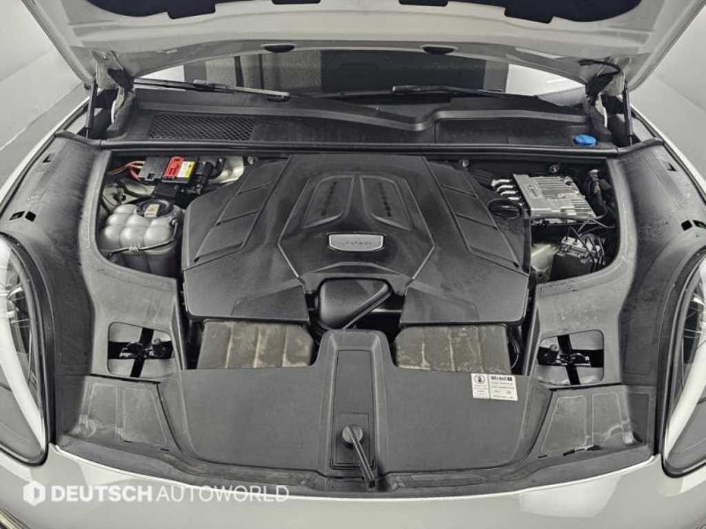 Porsche Cayenne — photo 07
