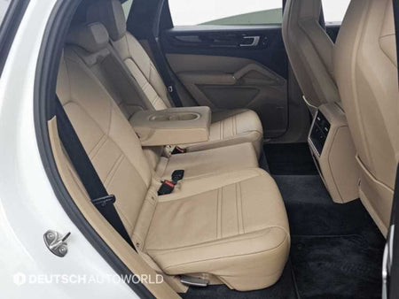 Porsche Cayenne — photo 12