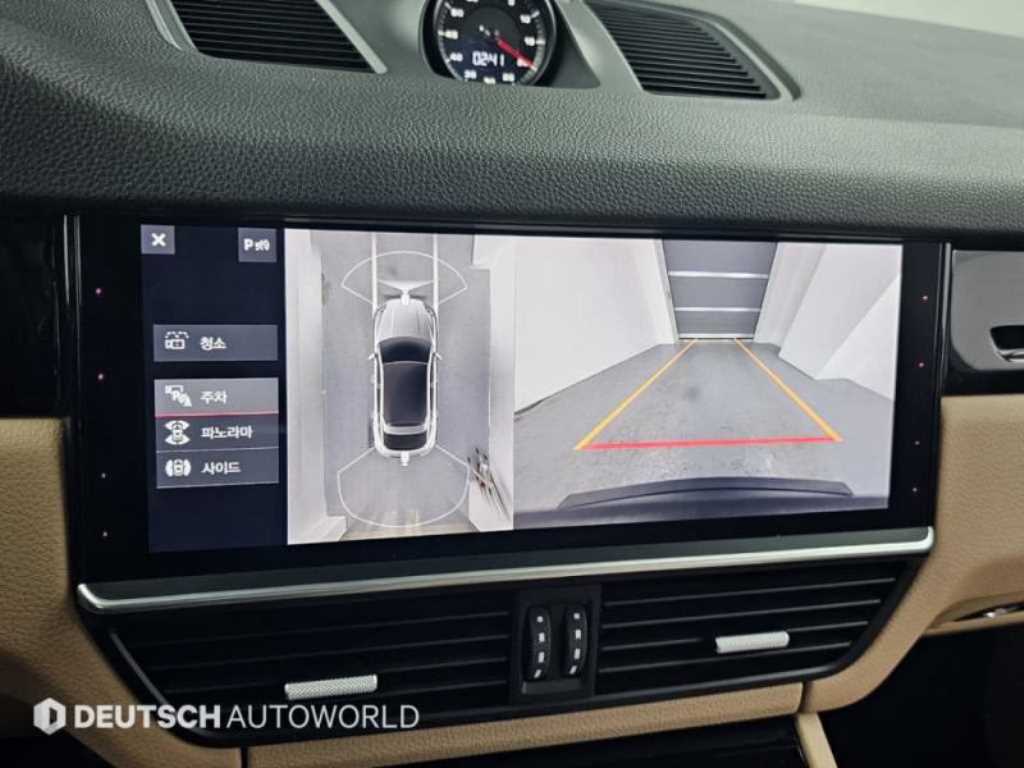 Porsche Cayenne — photo 15