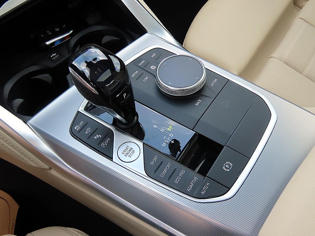 BMW 4-Series — photo 11