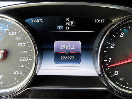 Mercedes-Benz E-Class — photo 09