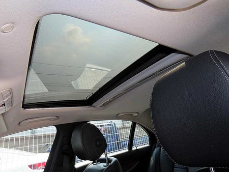 Mercedes-Benz E-Class — photo 17