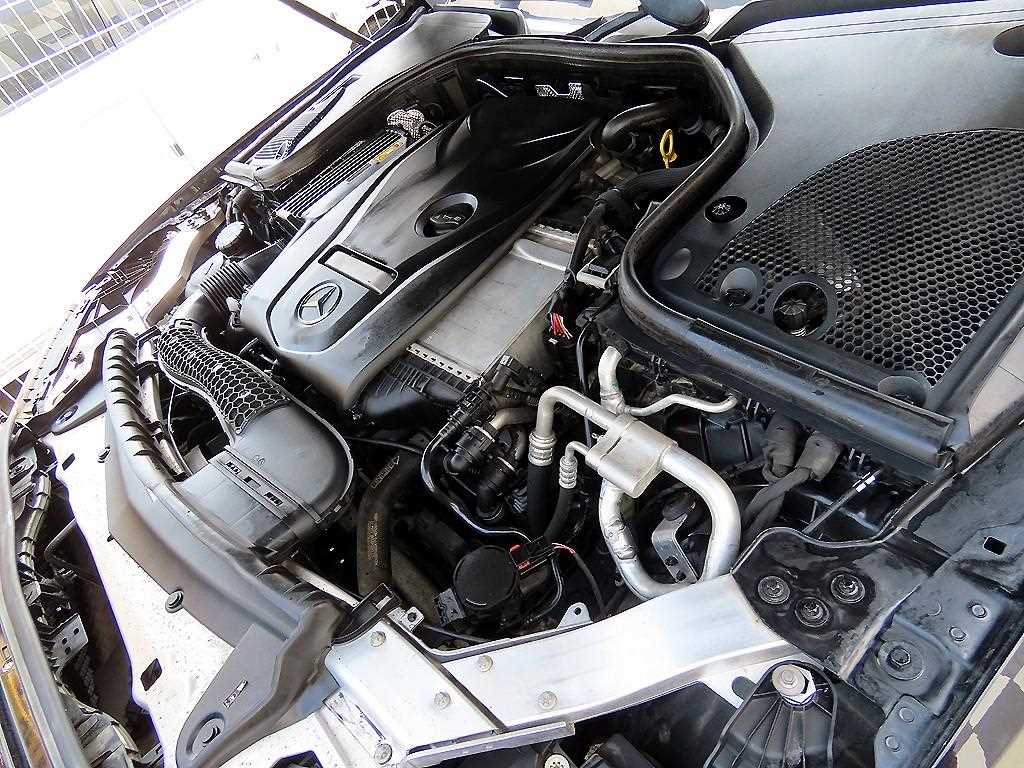Mercedes-Benz E-Class — photo 19