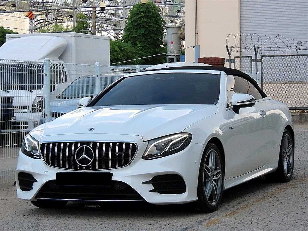 Mercedes-Benz E-Class — photo 02