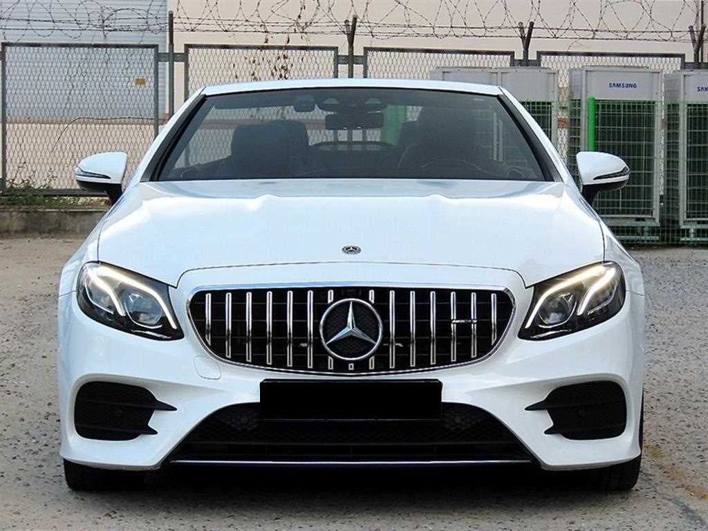 Mercedes-Benz E-Class — photo 05