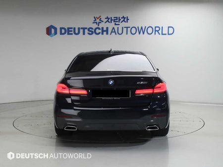 BMW 5-Series — photo 04