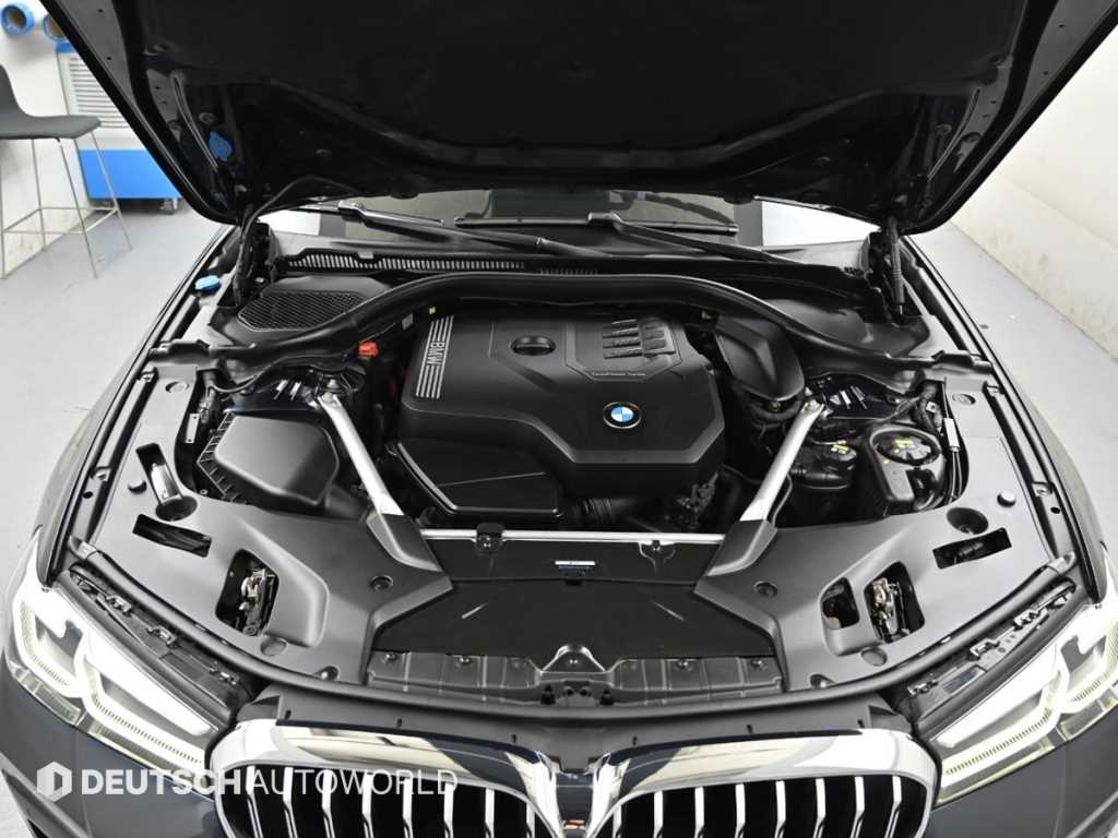 BMW 5-Series — photo 06