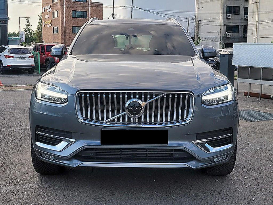 Volvo XC90 — photo 01