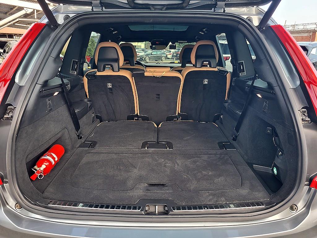 Volvo XC90 — photo 18