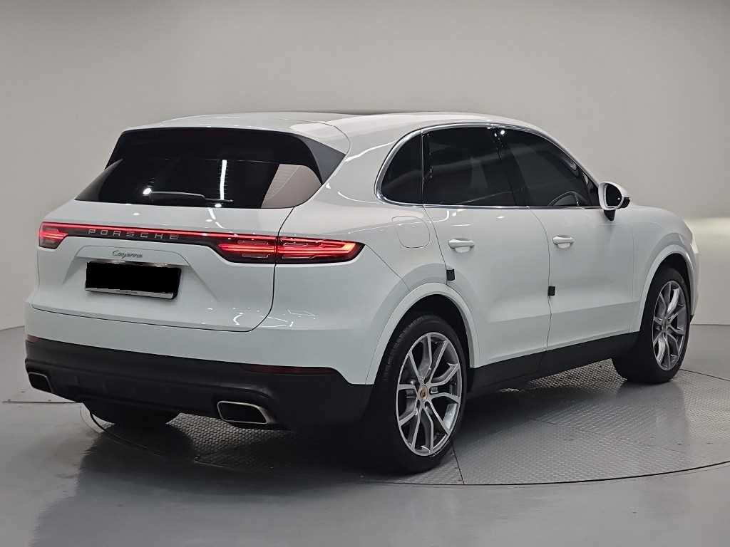 Porsche Cayenne — photo 04