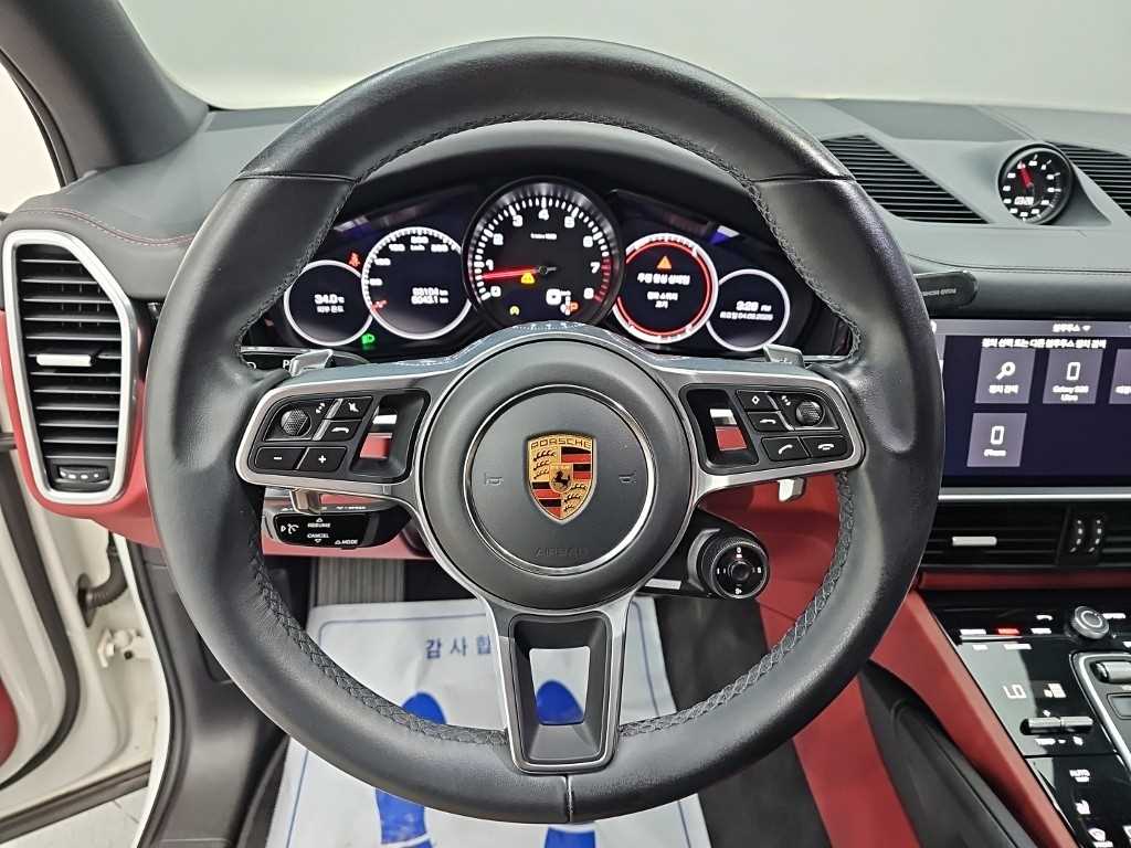 Porsche Cayenne — photo 09