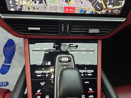 Porsche Cayenne — photo 10