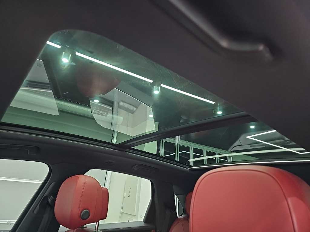 Porsche Cayenne — photo 14