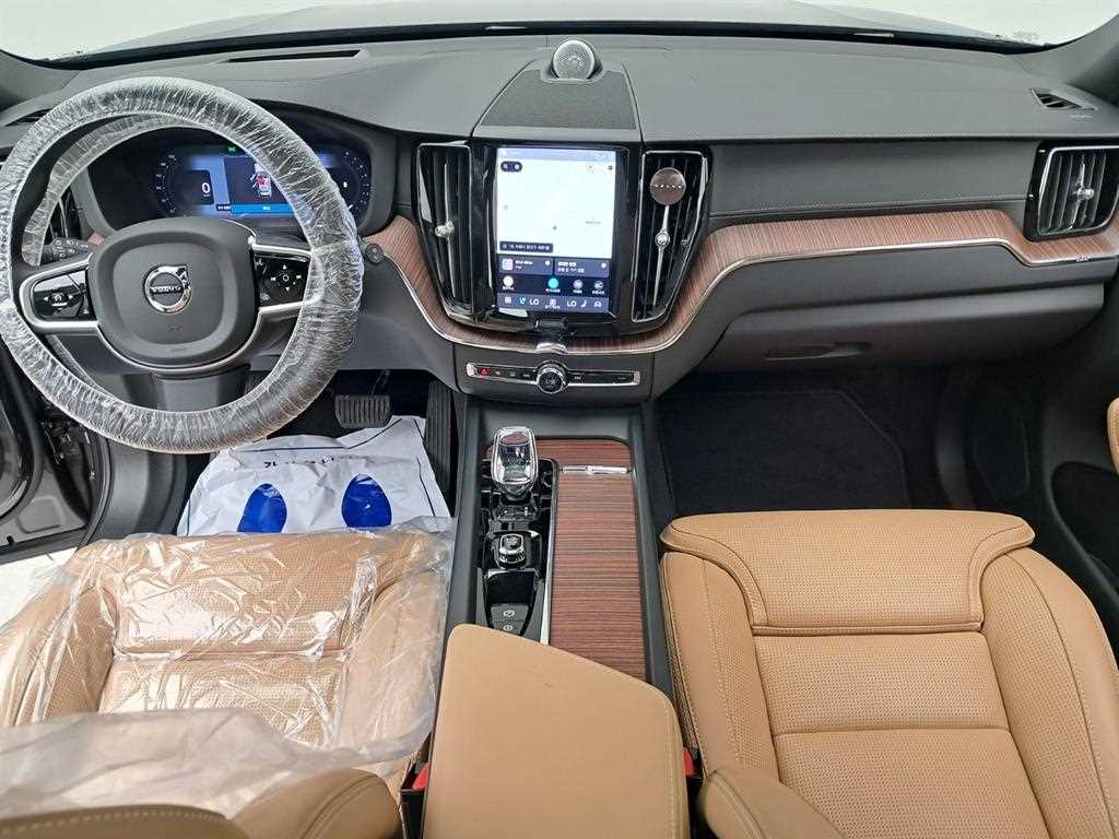 Volvo XC60 — photo 06