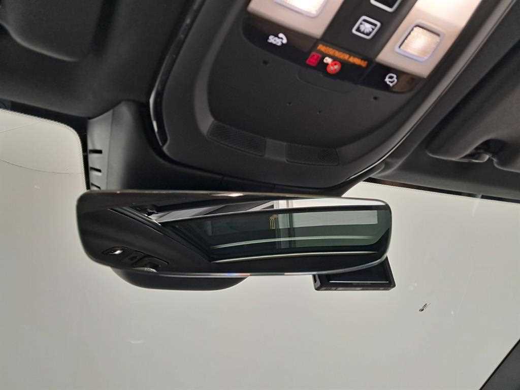 Volvo XC60 — photo 15