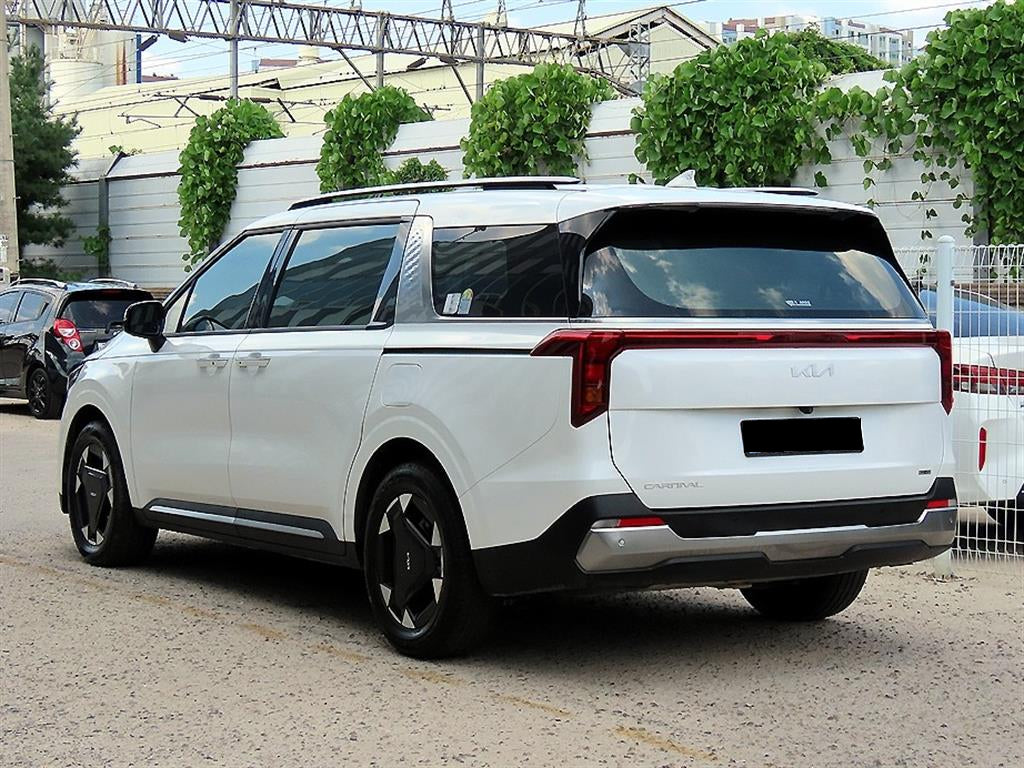 Kia Carnival — photo 03