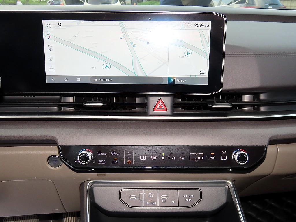 Kia Carnival — photo 13