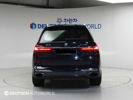 BMW X7 — photo 03