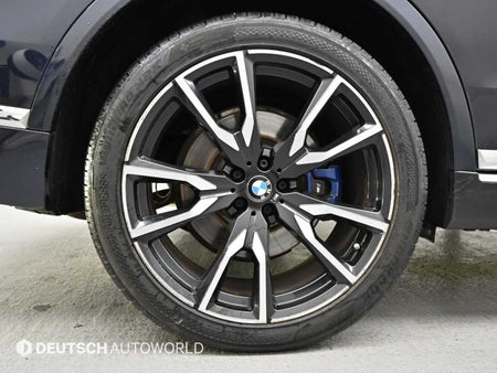 BMW X7 — photo 06
