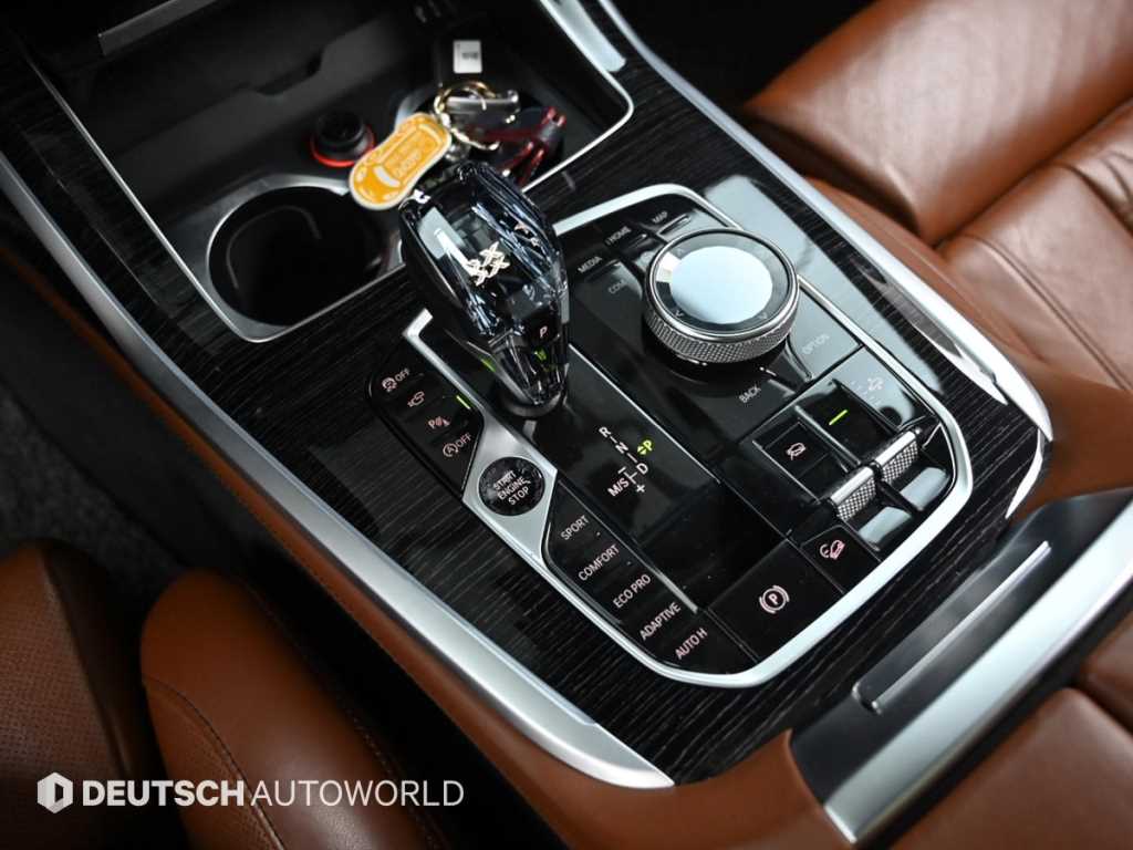 BMW X7 — photo 09