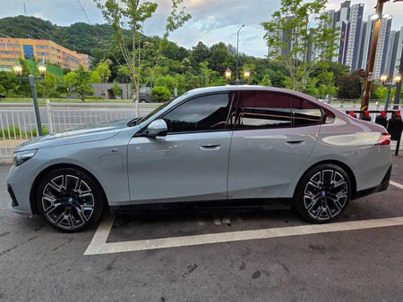 BMW 5-Series — photo 03