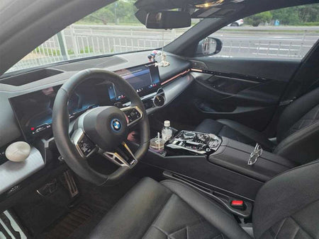 BMW 5-Series — photo 08